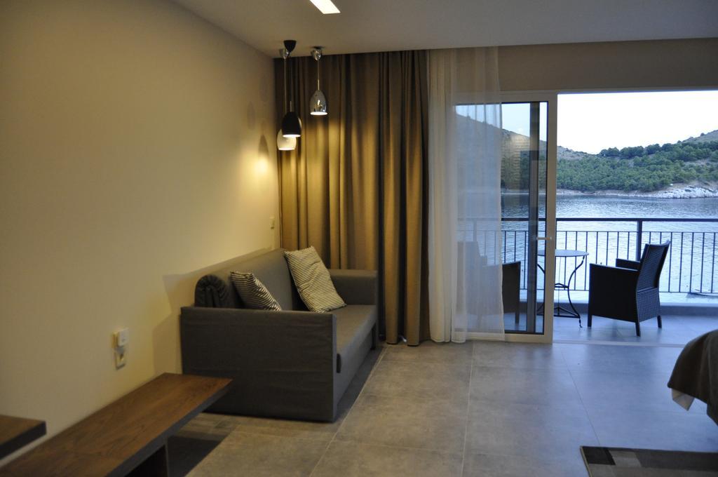 Minoa Hotel